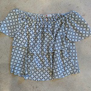 B&W Patterned Off the Shoulder Cropped Top - XS/S